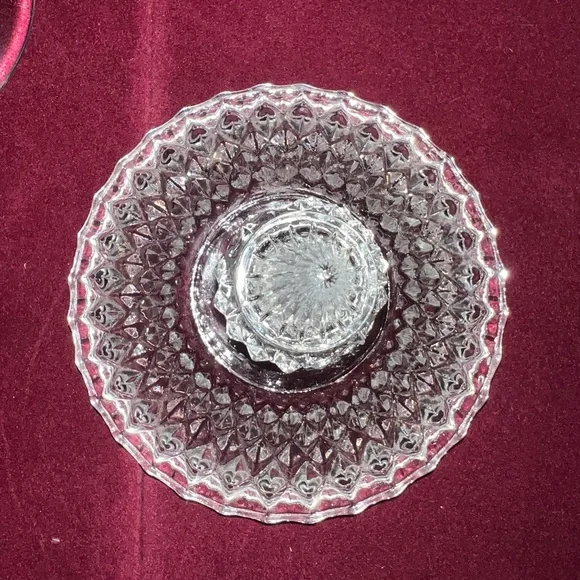 Vintage Indiana Glass Company Made in the USA Candy Dish - Picture 5 of 11